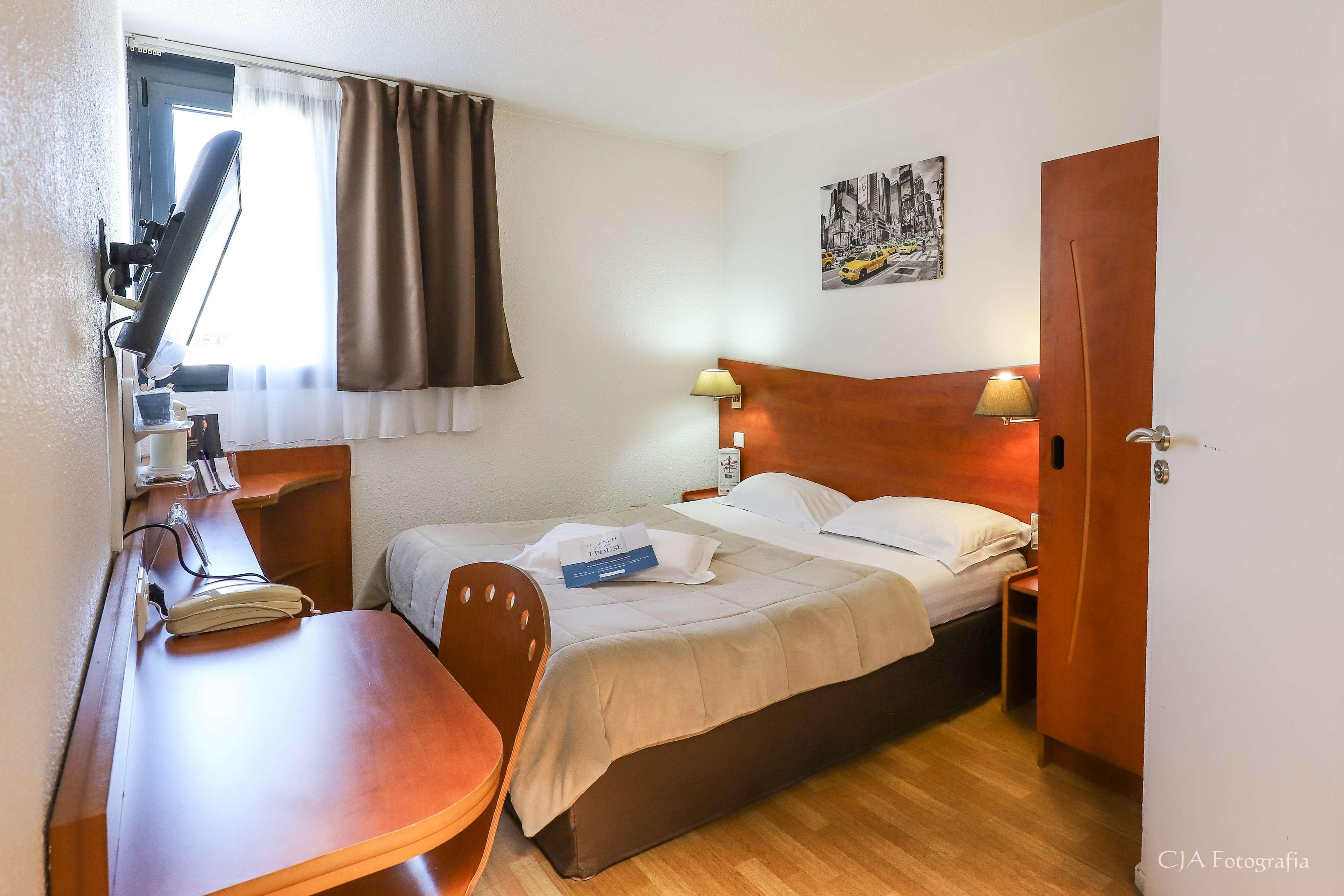 Hotel Kyriad Brive La Gaillarde Exterior foto